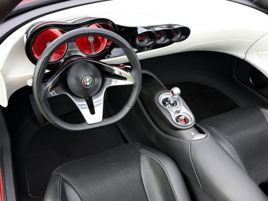 Торпедо Alfa Romeo 2uettottanta 2010 года  (фото 3 из 24)